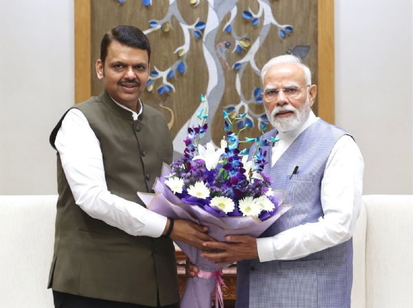 मोदी फडणवीस भेट