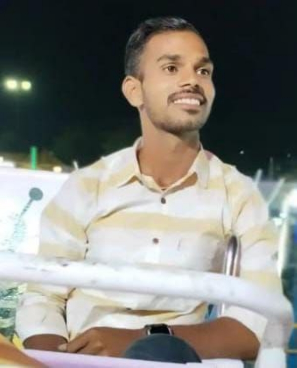 खांबावरून पडून तरुण विज कर्मचारी ठार  नांदगाव पेठ एमआयडीसी मधील घटना