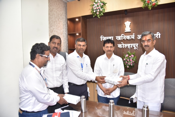 कोल्हापूर जिल्हा खनिकर्म कार्यालयाच्या नूतनीकरणाचा शुभारंभ