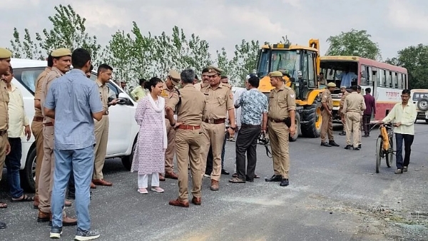 Roadways bus and car collide in Lakhimpur Kheri