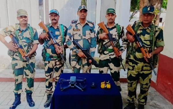 पंजाब बीएसएफकडून भारत-पाकिस्तान सीमेवर दोन ड्रोन आणि हेरॉइन जप्त