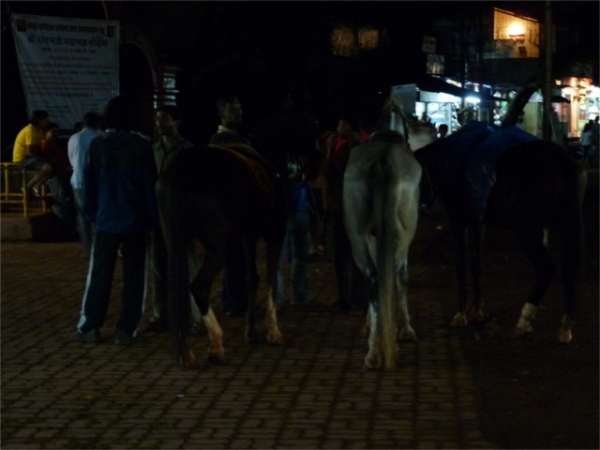 नगरपरिषदेच्या हलगर्जीपणामुळे माथेरान काळोखात