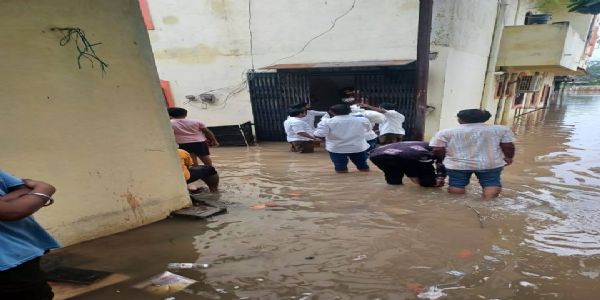 मराठवाड्यातला पाऊस ओसरला , पूरस्थिती कायम