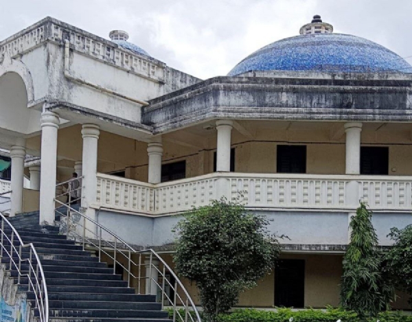डॉ. बाबासाहेब आंबेडकर सामाजिक न्याय भवनाची दुरावस्था : शासनाचे दुर्लक्ष, लोकप्रतिनिधींची उदासीनता