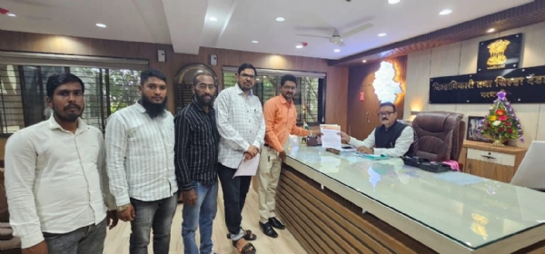 जिल्हाधिकाऱ्यांना ऋजू प्रतिष्ठानकडून निवेदन