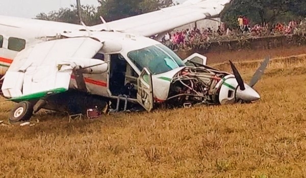 ओडिशात 9 आसनी विमान कोसळले