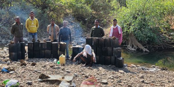 अवैध दारू विरुद्ध छापा कारवाई करून 1.92 लाखाचा मुद्देमाल जप्त आरोपीस अटक..!