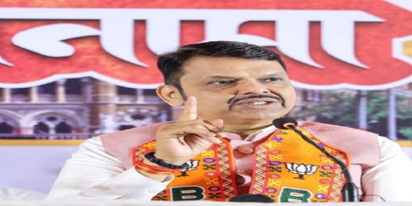 मुंबईला फिंटेक्स सिटी बनवणार, धारावीत जागतिक दर्जाची घरे देणार - फडणवीस