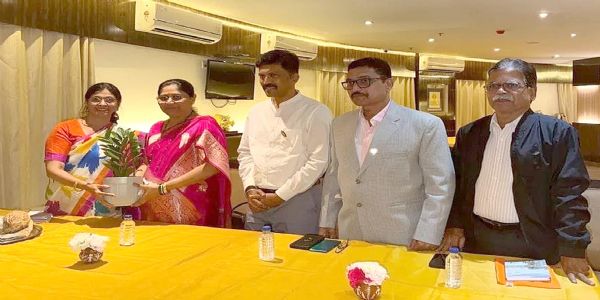 रत्नागिरी : मराठा बिझनेसमन फोरमतर्फे नगराध्यक्ष शिल्पाताईंचा सत्कार