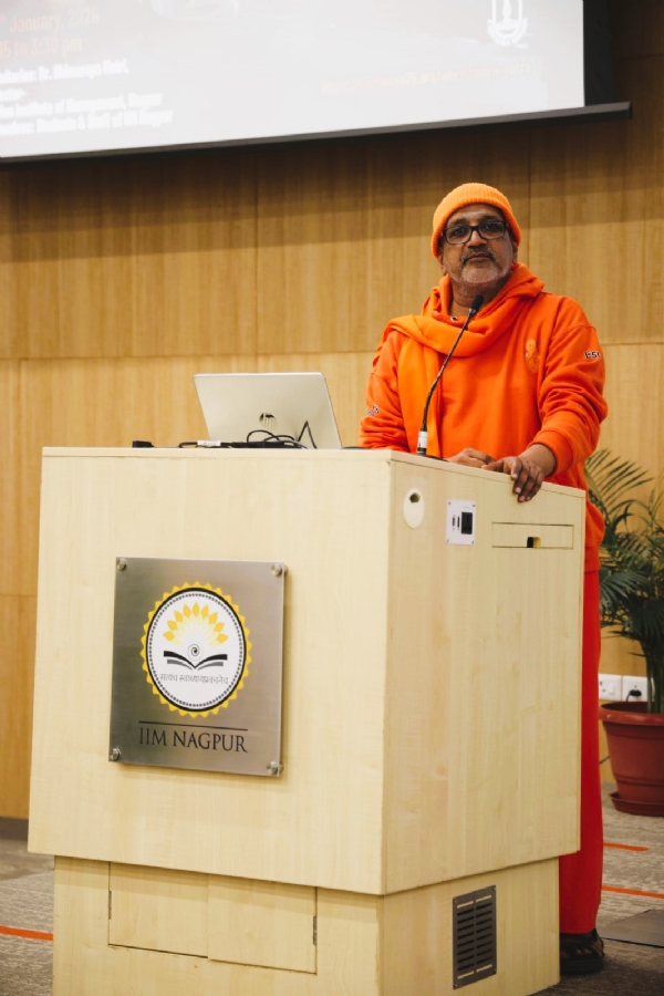 स्वामी मित्रानंद