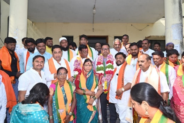 स्विकृत सदस्य गंगाधर राठोड व डॉ.अतुल देबडवार