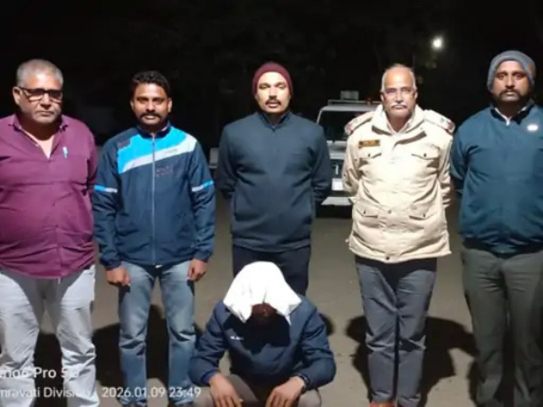 राजस्थानमधील खुनाचा फरार आरोपी मोर्शीत पकडला:श्रीनाथजी मंदिर परिसरातील गुन्ह्यात राजस्थान पोलिसांकडून अटक राजस्थानमधील खुनाचा फरार आरोपी मोर्शीत पकडला:श्रीनाथजी मंदिर परिसरातील गुन्ह्यात राजस्थान पोलिसांकडून अटक