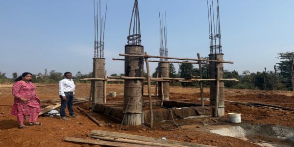 पालघर - सुकडआंबा गावातील जल जीवन मिशन योजनेच्या टाक्यांचे काम सुरू