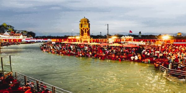 हरिद्वारमध्ये मकर संक्रांतीसाठी भाविकांची अलोट गर्दी