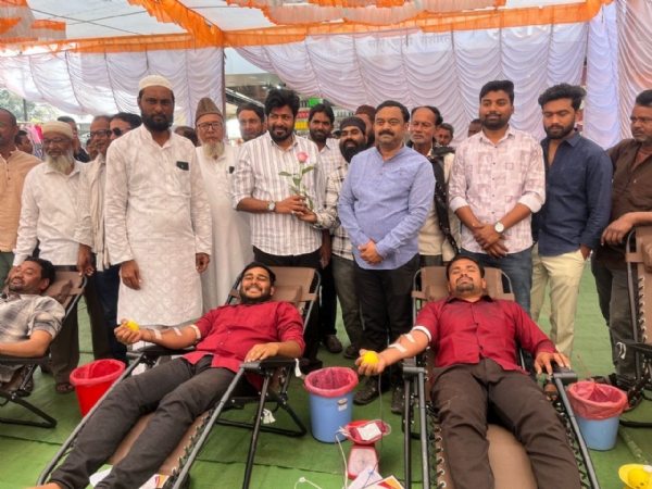 चांदूर बाजार नगर परिषदेत प्रहार जनशक्ती पक्षाचा सत्तारूढ प्रारंभ  खुर्चीऐवजी स्वच्छता व रक्तदानातून सत्तेचा पहिला दिवस साजरा