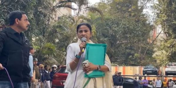 आय-पीएसी छापा प्रकरण : सुप्रीम कोर्टाची ममता बॅनर्जी सरकारला नोटीस