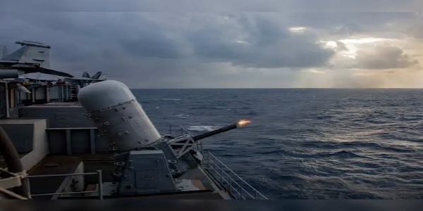 इराणमधील तणावात अमेरिकेची यूएसएस अब्राहम लिंकन युद्धनौका रवाना