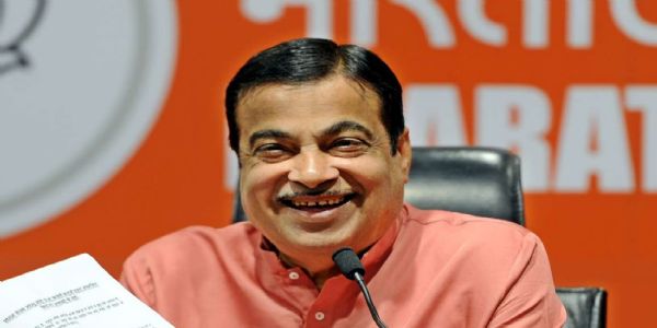 महापालिकेचे निकाल म्हणजे विकासाला जनतेची पावती - नितीन गडकरी