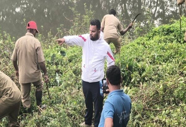 चिपळूणचे नगरसेवक निहार कोवळे यांचा कचरा हटविण्याबाबत पुढाकार