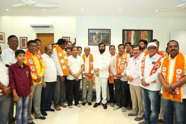 गोकुळ दूध संघाचे माजी अध्यक्ष विश्वासराव पाटील यांचा शिवसेनेत प्रवेश