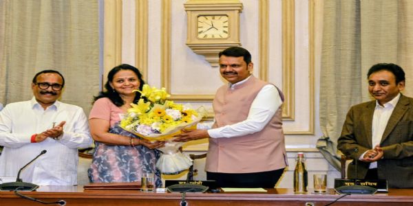 महाराष्ट्र विद्युत नियामक आयोगाच्या अध्यक्षपदाची वल्सा नायर - सिंग यांनी घेतली शपथ