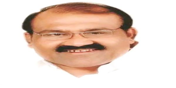 आघाडीचा विजय जनतेला समर्पित - सुरेश देशमुख