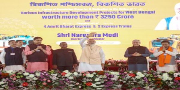 पंतप्रधानांनी प. बंगालमध्ये 3,250 कोटींच्या प्रकल्पांचे केले उद्घाटन आणि पायाभरणी