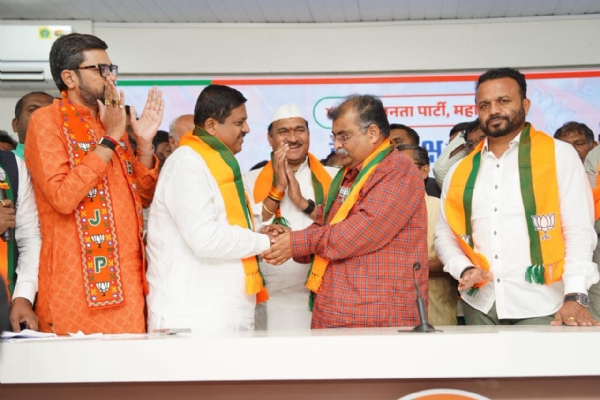 इंदापूरचे माजी नगराध्यक्ष प्रदीप गारटकर यांचा भाजपात प्रवेश