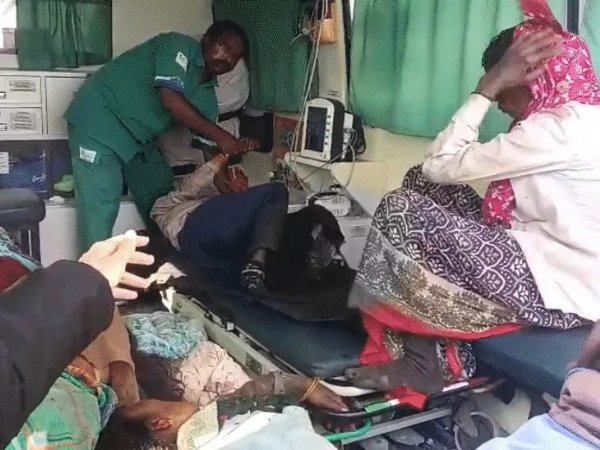 car runs over 13 laborers