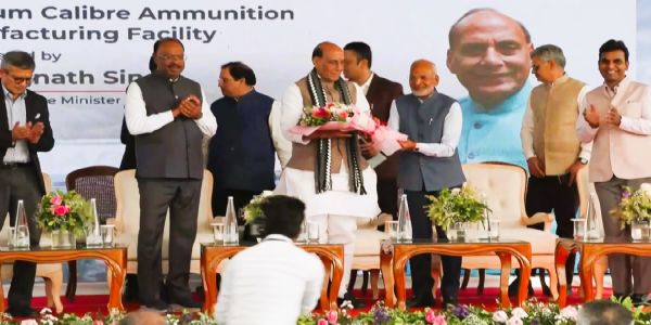 भारत आयातदाराकडून निर्यातदाराकडे वाटचाल करतोय- राजनाथ सिंह