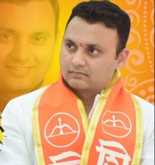 महानगरपालिकेत सत्तासंघर्ष तीव्र; शिंदे गटाच्या भूमिकेकडे सर्वांचे लक्ष  अडसूळ म्हणतात वेट अँड वॉच