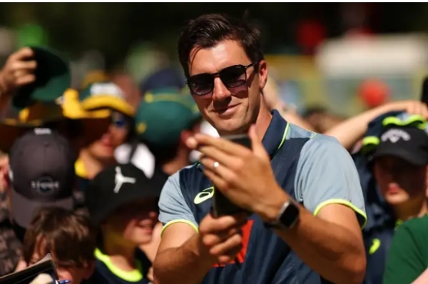 पॅट कमिन्स