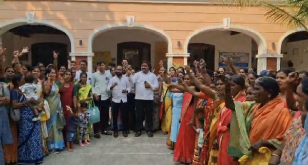 महापालिका निवडणुकीनंतरही हप्ता न मिळाल्याने अमरावतीत ‘लाडक्या बहिणी’ आक्रमक, जिल्हाधिकारी कार्यालयावर भव्य मोर्चा