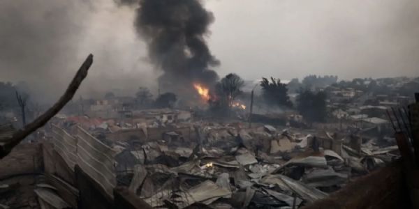 चिलीतील जंगलात भीषण आग; १८ जणांचा मृत्यू, २० हजार लोक बेघर