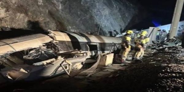 स्पेनमध्ये दोन हाय-स्पीड ट्रेनची धडक; २१ जणांचा मृत्यू, अनेक जखमी