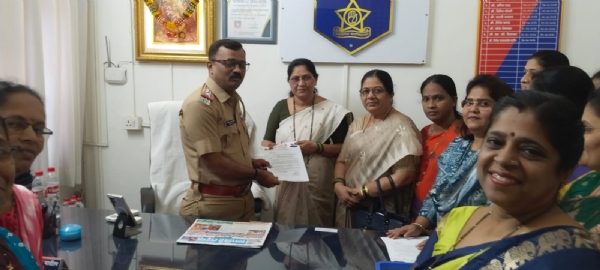 महिला आघाडीचे पोलिसांना निवेदन