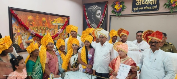 नगरपरिषद नगराध्यक्ष म्हणून विमलबाई लक्ष्मणराव कदम यांनी पदभार स्विकारला.