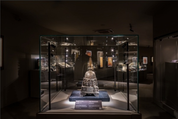 पवित्र पिप्रहवा अवशेष प्रदर्शन