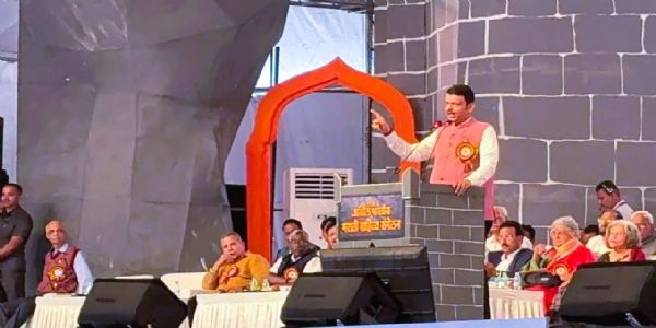 महाराष्ट्रात केवळ मराठी भाषेचीच सक्ती : मुख्यमंत्री