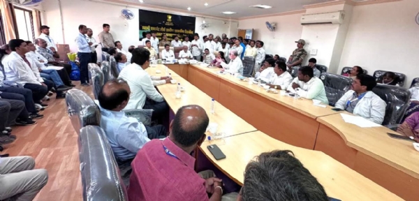 राष्ट्रवादी कॉंग्रेसचे अंबाजोगाई तालुक्यातील पदाधिकारी आणि प्रमुख कार्यकर्ते