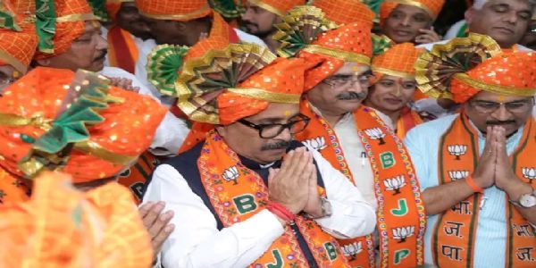 छ. संभाजीनगर : भाजपच्या नगरसेवकांनी केली  गणपतीची महाआरती