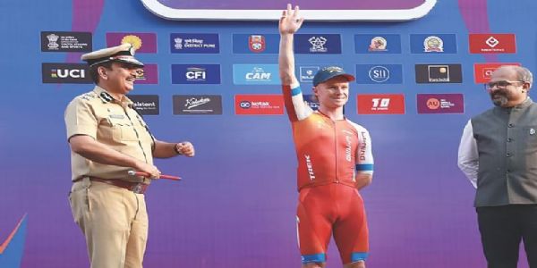 बजाज पुणे ग्रँड टूर 2026 : ‘मुळशी–मावळ माईल्स’ टप्प्यात ल्यूक मडग्वेचा विजय