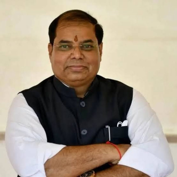 पक्ष ताब्यात घेण्यासाठीच हा घाट!” – प्रविण पोटे यांचा अफवांवर घणाघात