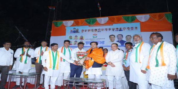 आमदार अमित देशमुखांच्या प्रमुख उपस्थितीत काँग्रेस पक्ष उमेदवारांच्या प्राचारार्थ सभा