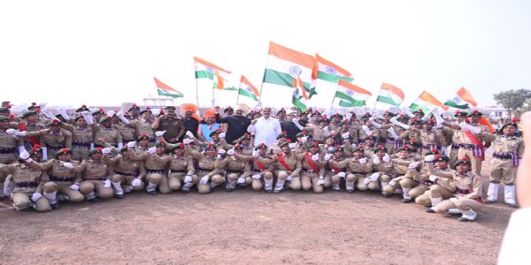 सर्वांच्या सहकार्यातून वाशिम जिल्ह्याचा विकास करुन जिल्हा आदर्श बनवू - पालकमंत्री भरणे