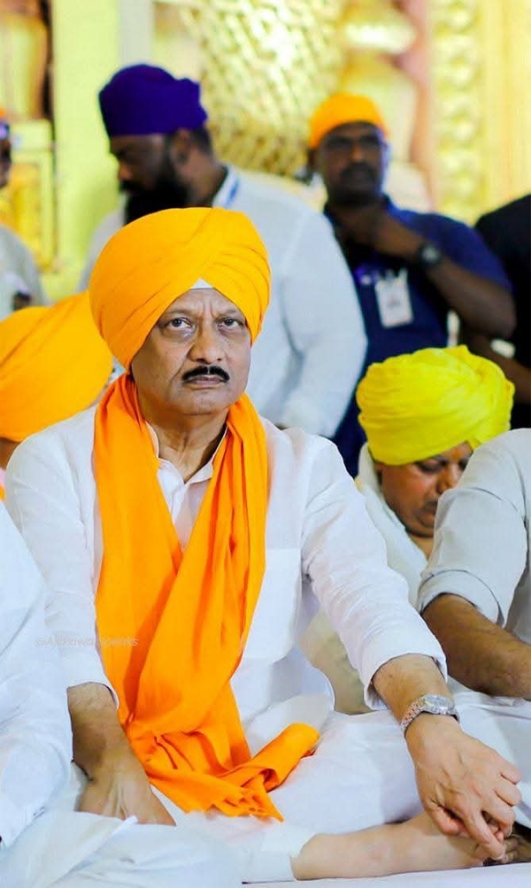 अजित पवार