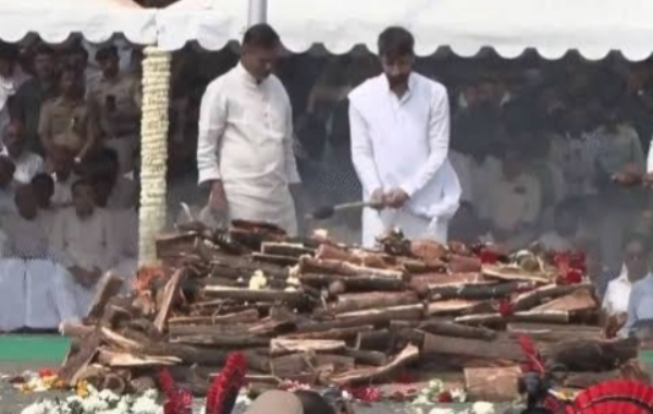 अजित पवार अंत्यसंस्कार