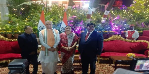 छोट्या समाजांच्या प्रश्नांवर राज्यपालांसोबत सविस्तर चर्चा