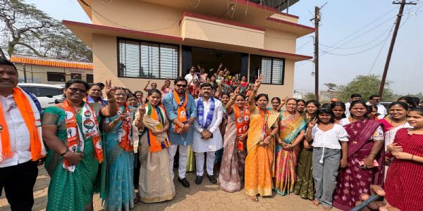 घारे–सावंत जोडी पुन्हा मैदानात; कर्जत–खालापूरमध्ये राजकीय लढत तीव्र