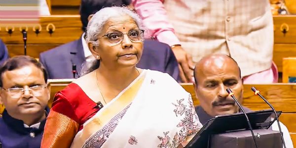 संसदेत आर्थिक सर्वेक्षण 2025-26 सादर